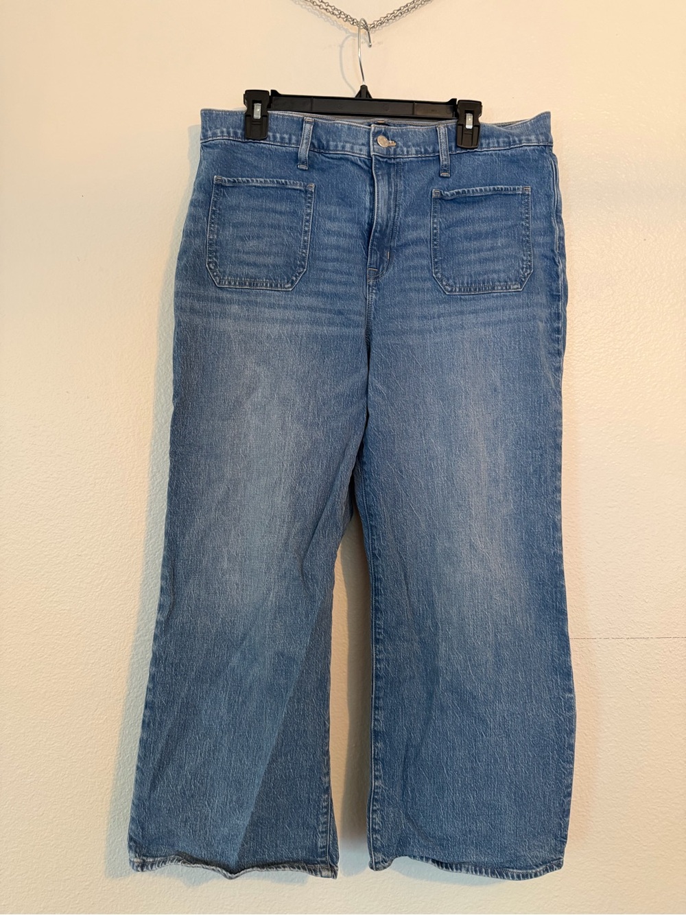 Classic Women’s Blue Wide-Leg Jeans